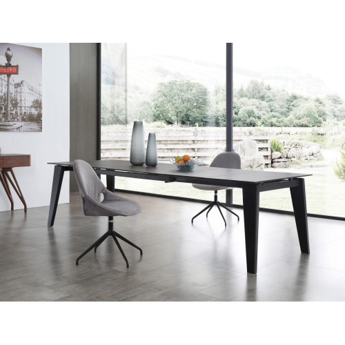 Theo Extendable Dining Table