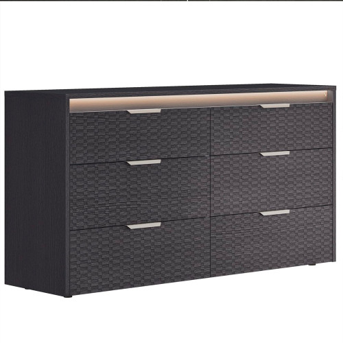 Ami Dresser
