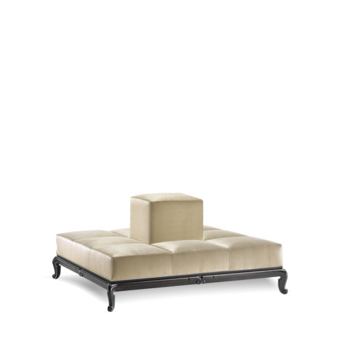 Thais Pouff P 403