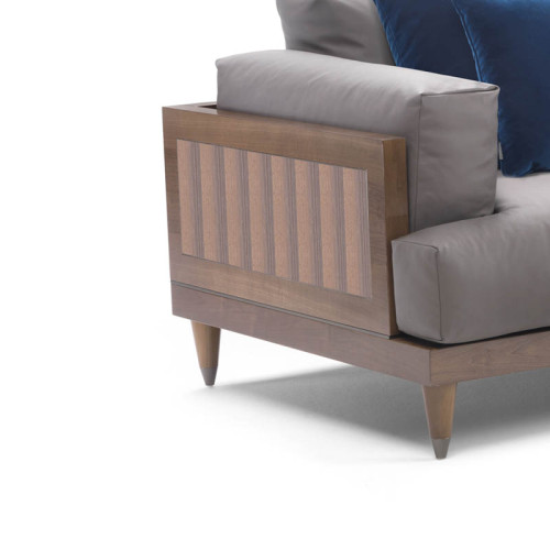 Zeus Armchair UDV 3011