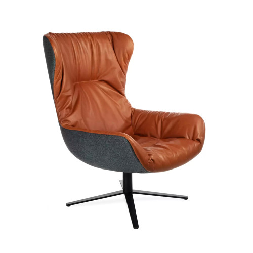 Freifrau Leya Wingback Chair