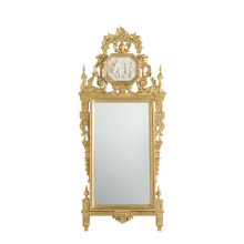 Intrigue Mirror