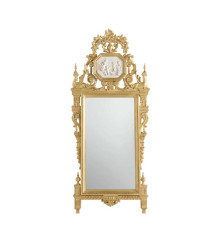 Intrigue Mirror