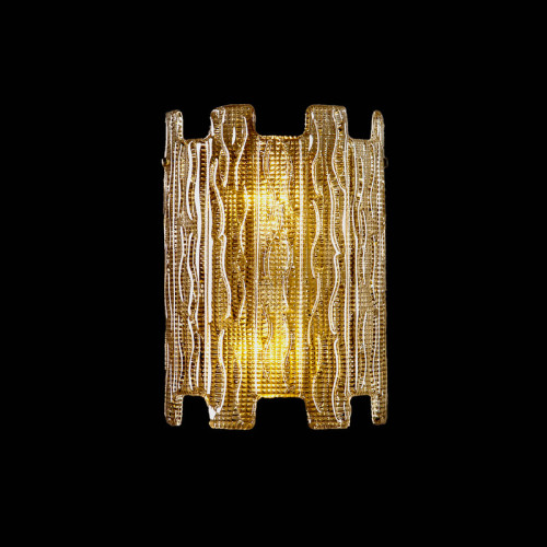 15.75" H Sconce