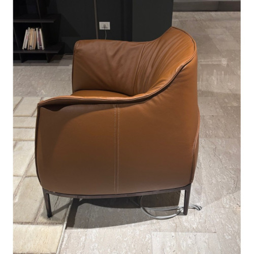 Poltrona Frau Outlet Archibald Armchair
