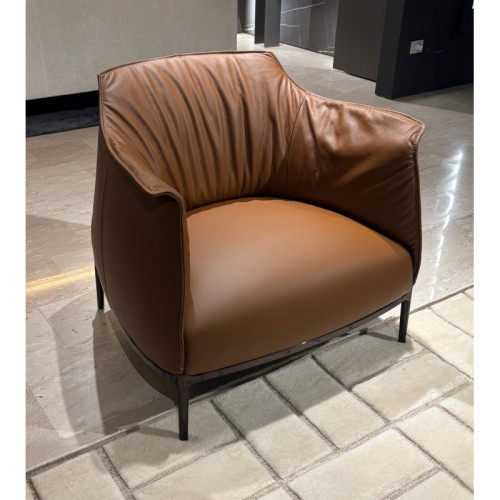 Poltrona Frau Outlet Archibald Armchair