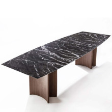 Porada Alan Shaped Table