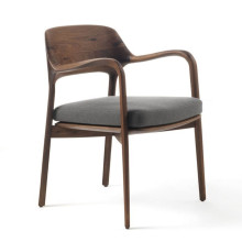 Porada Ella Chair