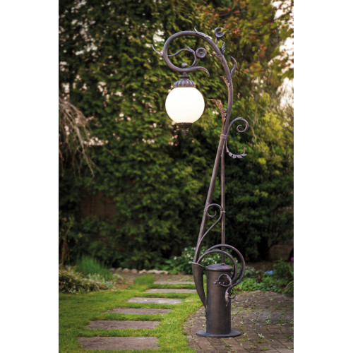 Robers Post Lamp AL6647