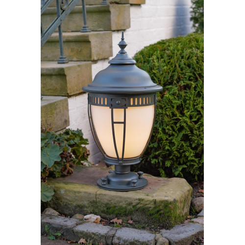 Robers Outdoor Pedestal Lights AL6984